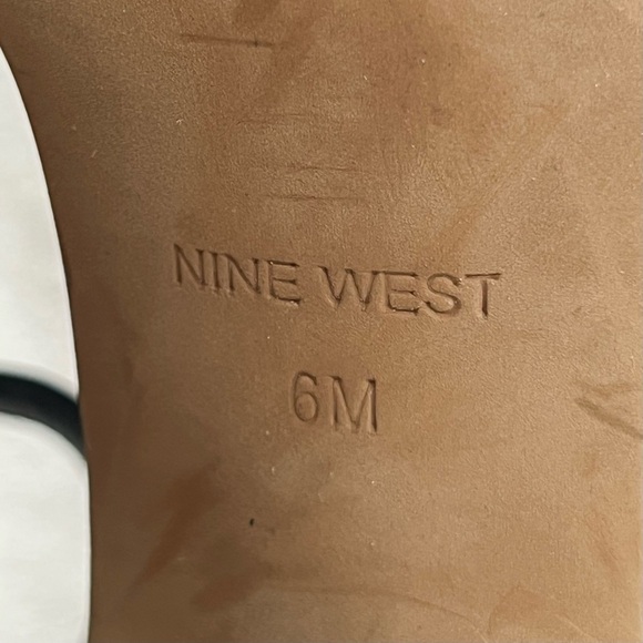 Nine West T-Strap Faux Leather Block Heels-Women’s 6-Black/Brown-Y2K-90s-Preppy - Picture 10 of 11